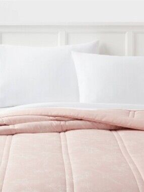 Room Essentials Pink Floral Comforter lofty microfiber